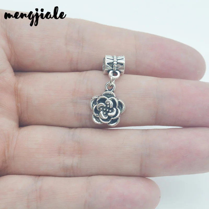 Hot sell 18pcs zinc alloy metal antique silver charms Rose Flower dangle Charms For Bracelet Jewelry Findings
Hot sell 18pcs zinc alloy metal antique silver charms Rose Flower dangle Charms For Bracelet Jewelry Findings