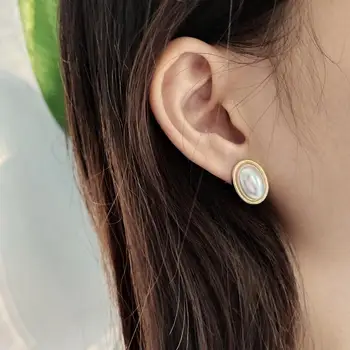 100% Sterling Silver Oval Freshwater Pearl Stud Earrings For Women Fashion Luxury Authentic Silver female boucles d'oreilles
100% Sterling Silver Oval Freshwater Pearl Stud Earrings For Women Fashion Luxury Authentic Silver female boucles d'oreilles
