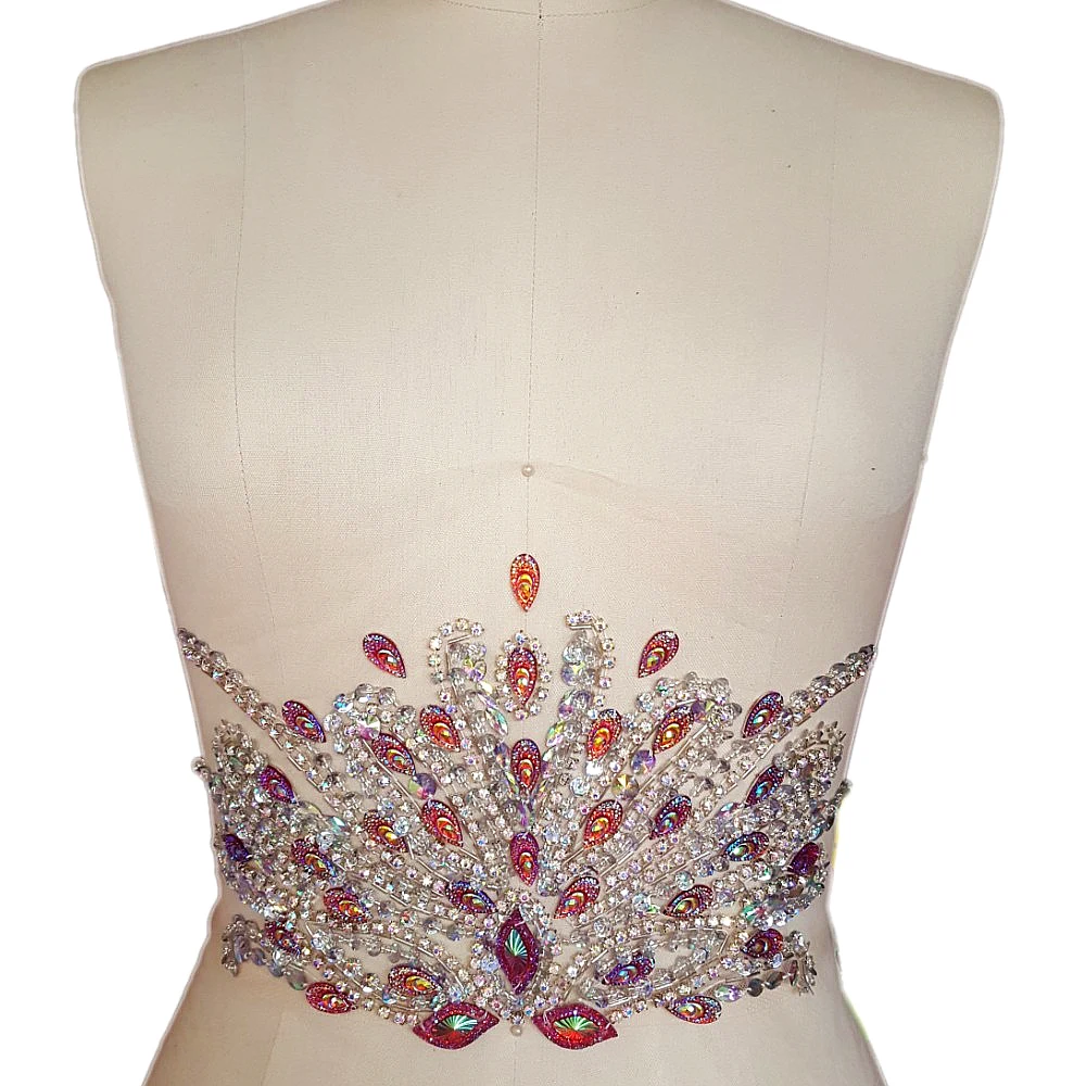 bi.Dw.M Queen's Patches Beaded Rhinestone Applique Red HandiCrafts 17x32cm For Evening Wedding Bridal Dress Decoration strass
bi.Dw.M Queen's Patches Beaded Rhinestone Applique Red HandiCrafts 17x32cm For Evening Wedding Bridal Dress Decoration strass