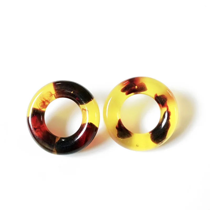 Resin Stud Earring New Tortoiseshell Round Pattern Brown Yellow Irregular Texture Resin Stud Earrings For Women Factory Direct
Resin Stud Earring New Tortoiseshell Round Pattern Brown Yellow Irregular Texture Resin Stud Earrings For Women Factory Direct