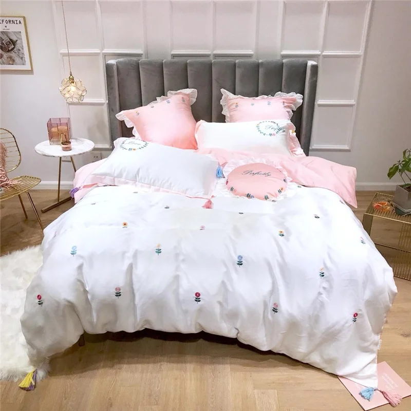 Luxury 60S Tencel flowers Silky Bedding Set Embroidery Tassels Duvet Cover Sets Bed Sheet Pillowcases Queen King Size 4/6/7Pcs
Luxury 60S Tencel flowers Silky Bedding Set Embroidery Tassels Duvet Cover Sets Bed Sheet Pillowcases Queen King Size 4/6/7Pcs