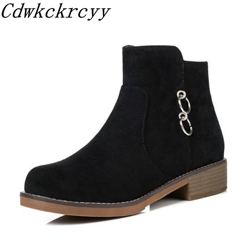 Women Boots Autumn and winter New style fashion Retro Low-heel Martin boots British style Student Short boots plus size 34-43
Women Boots Autumn and winter New style fashion Retro Low-heel Martin boots British style Student Short boots plus size 34-43