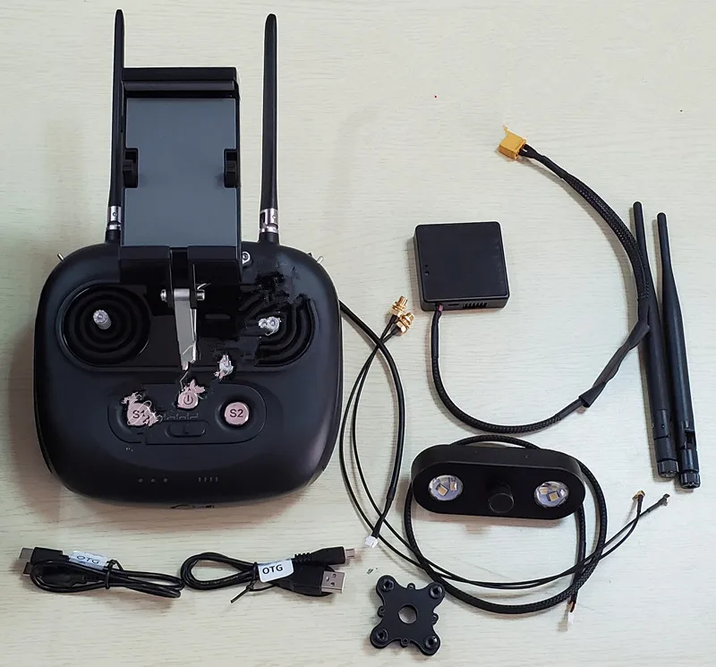 SIYI thought wing VD30 agricultural plant protection machine remote control digital transmission map APP Bluetooth tuning night
SIYI thought wing VD30 agricultural plant protection machine remote control digital transmission map APP Bluetooth tuning night