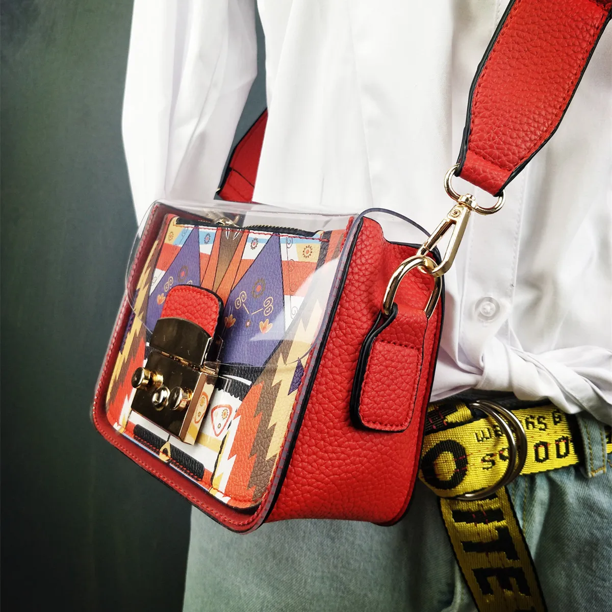Wholesale 2018 new female bag transparent bag laser jelly bag Korean version of single shoulder crossbody handbag leather
Wholesale 2018 new female bag transparent bag laser jelly bag Korean version of single shoulder crossbody handbag leather