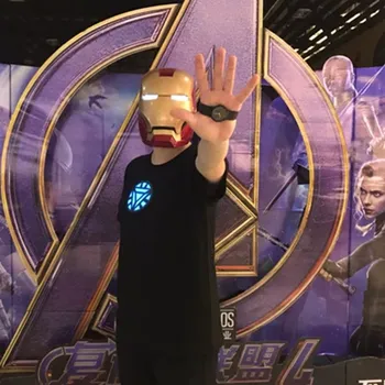 FREE shipping Led voice control Iron Man Luminous clothes Wireless Reactor Short sleeve T-shirts for men and women The Avengers
FREE shipping Led voice control Iron Man Luminous clothes Wireless Reactor Short sleeve T-shirts for men and women The Avengers