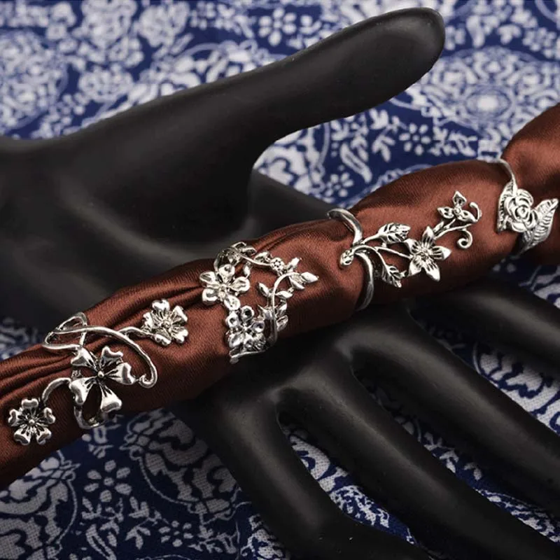 Vintage Three Dimensional Flower Leaves Rings Silver 4 pcs Combination Rings for Women
Vintage Three Dimensional Flower Leaves Rings Silver 4 pcs Combination Rings for Women
