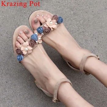 Large size kid suede chunky heels colorful flowers decoration buckle strap peep toe pretty girls dating party women sandals L18
Large size kid suede chunky heels colorful flowers decoration buckle strap peep toe pretty girls dating party women sandals L18
