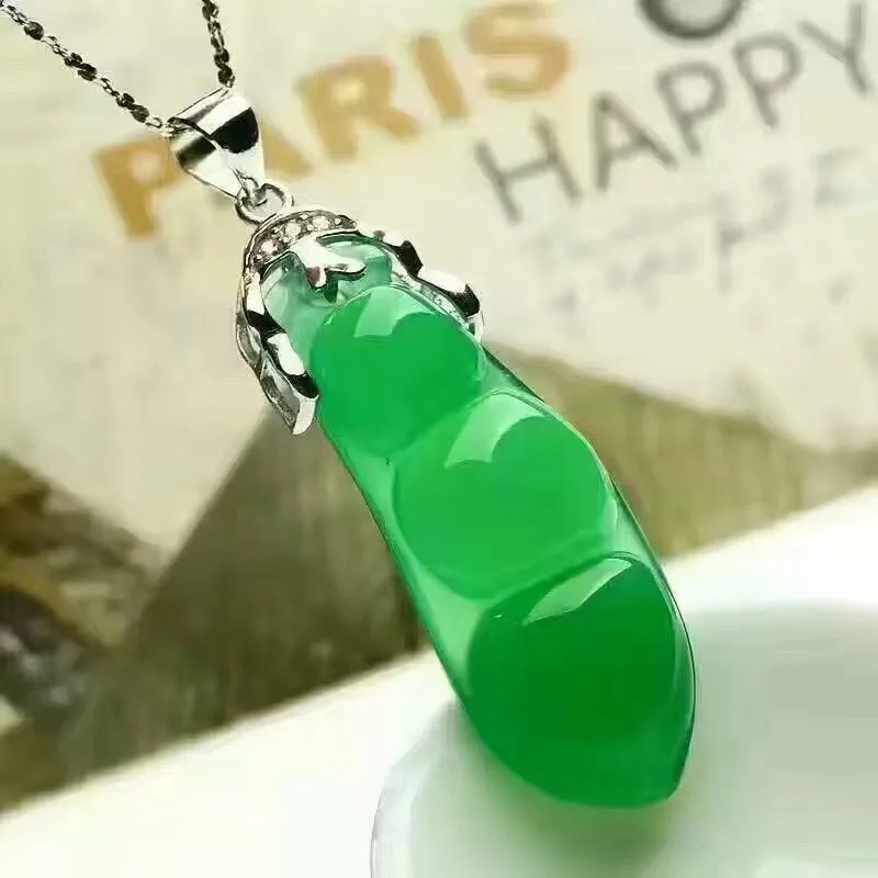 Natural Green Chalcedony Pendant Temperament Female 925 Silver Green Beans Peace Bean Fudou Pendant AAAAAA Free shipping
Natural Green Chalcedony Pendant Temperament Female 925 Silver Green Beans Peace Bean Fudou Pendant AAAAAA Free shipping