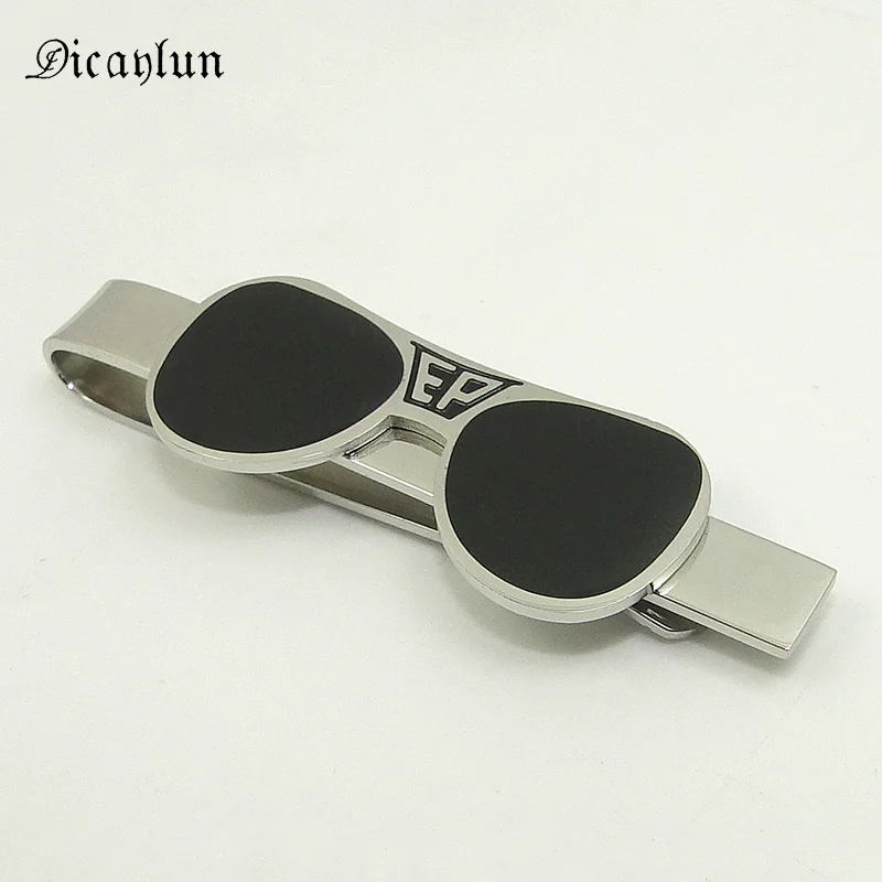 DICAYLUN Tie Clip Glasses Elvis Presley Memorial Stainless Steel Necktie Pin Silver Collar Tie Clasp Black Enamel Gifts For Men
DICAYLUN Tie Clip Glasses Elvis Presley Memorial Stainless Steel Necktie Pin Silver Collar Tie Clasp Black Enamel Gifts For Men