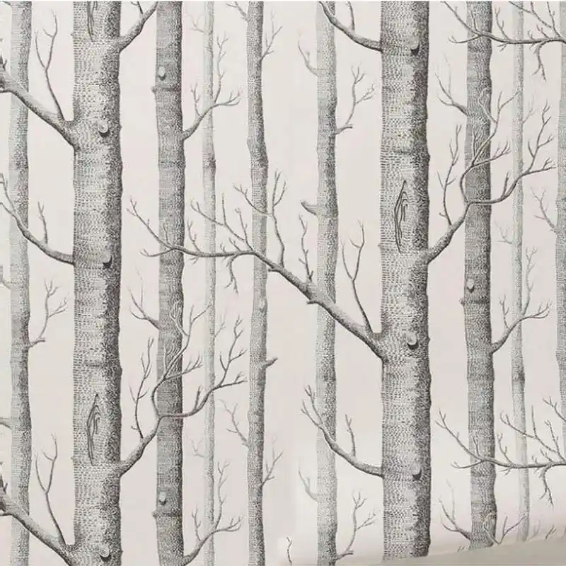 白樺木パターン不織布森壁紙ロール現代デザイナー壁装シンプルな黒と白の壁紙リビングルームのための 壁紙リビングルームのための 木目壁紙木の壁紙 Gooum