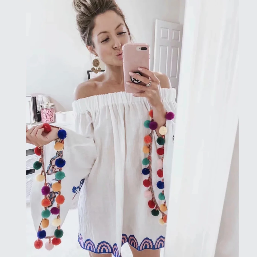BOHO INSPIRED 2019 Pom Pom Festival Dress floral embroidery summer dress off shoulder long sleeve white casual beach dress
BOHO INSPIRED 2019 Pom Pom Festival Dress floral embroidery summer dress off shoulder long sleeve white casual beach dress