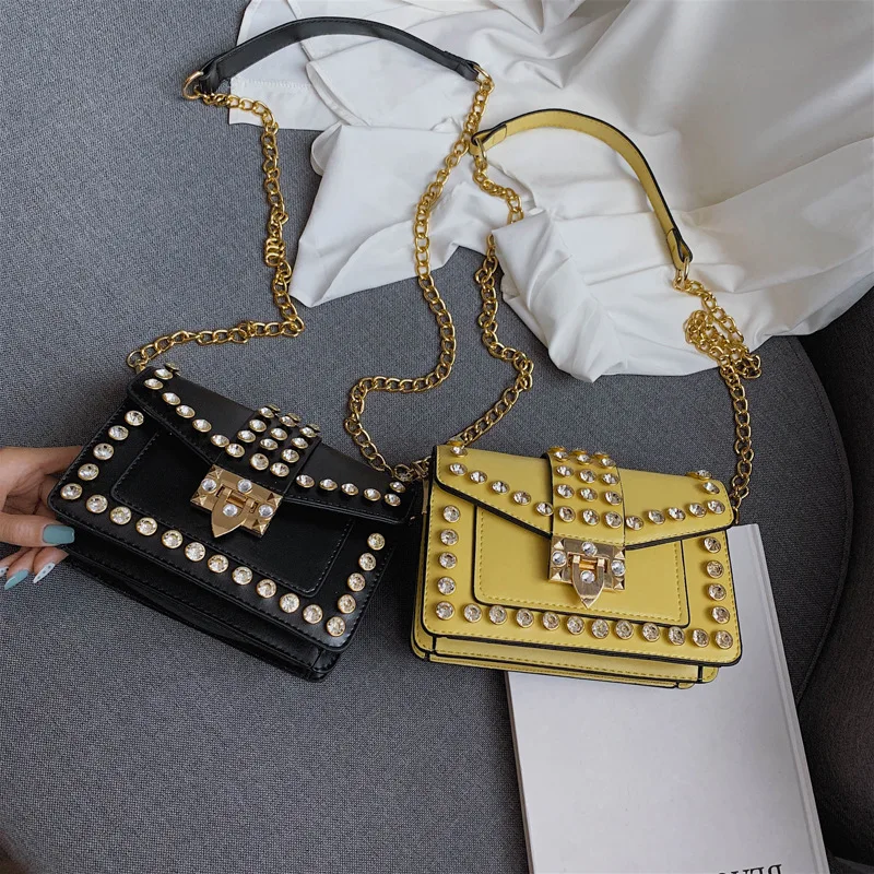 Crossbody Bag Rivet Chains Female Small Luxury Designer Girls 2019 New Diamond Shoulder Bag PU Flap Fashion Women Messenger Bag
Crossbody Bag Rivet Chains Female Small Luxury Designer Girls 2019 New Diamond Shoulder Bag PU Flap Fashion Women Messenger Bag