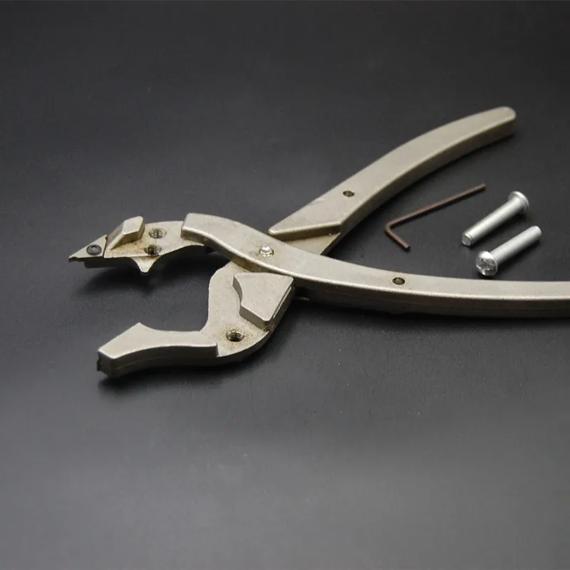 Locksmith Car Door Cover Opening Pliers Disassembling Clamp Locksmith Tool Car Key
Locksmith Car Door Cover Opening Pliers Disassembling Clamp Locksmith Tool Car Key