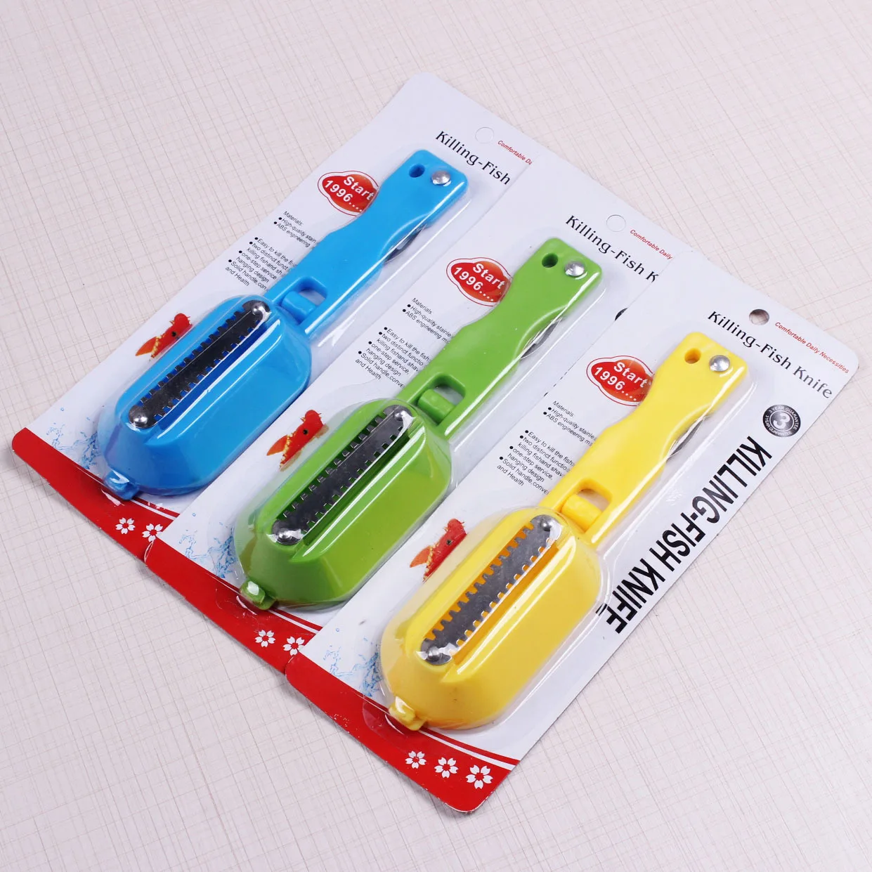 1 pcs Colorful and Useful Plastic Fish Cleaning Tool Scraping Scales Device Fish Skin Steel Fish Shaver Remover Cleaner Descaler
1 pcs Colorful and Useful Plastic Fish Cleaning Tool Scraping Scales Device Fish Skin Steel Fish Shaver Remover Cleaner Descaler