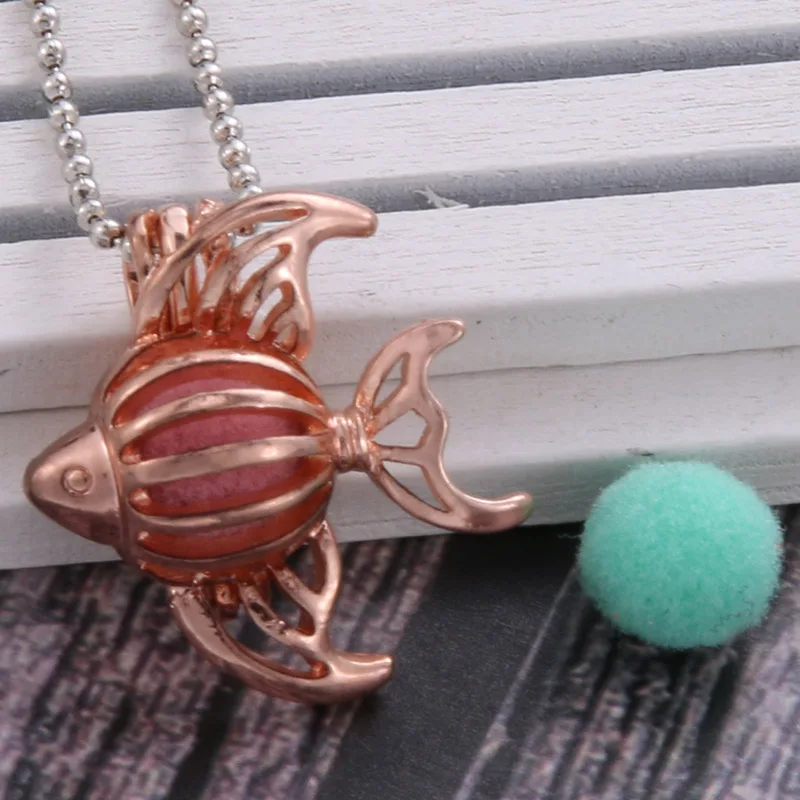 3 colors Fish shape Aroma Diffuser Necklace Perfume Essential Oil Diffuser Aromatherapy Pendant Necklace Pearl cage Pendant
3 colors Fish shape Aroma Diffuser Necklace Perfume Essential Oil Diffuser Aromatherapy Pendant Necklace Pearl cage Pendant