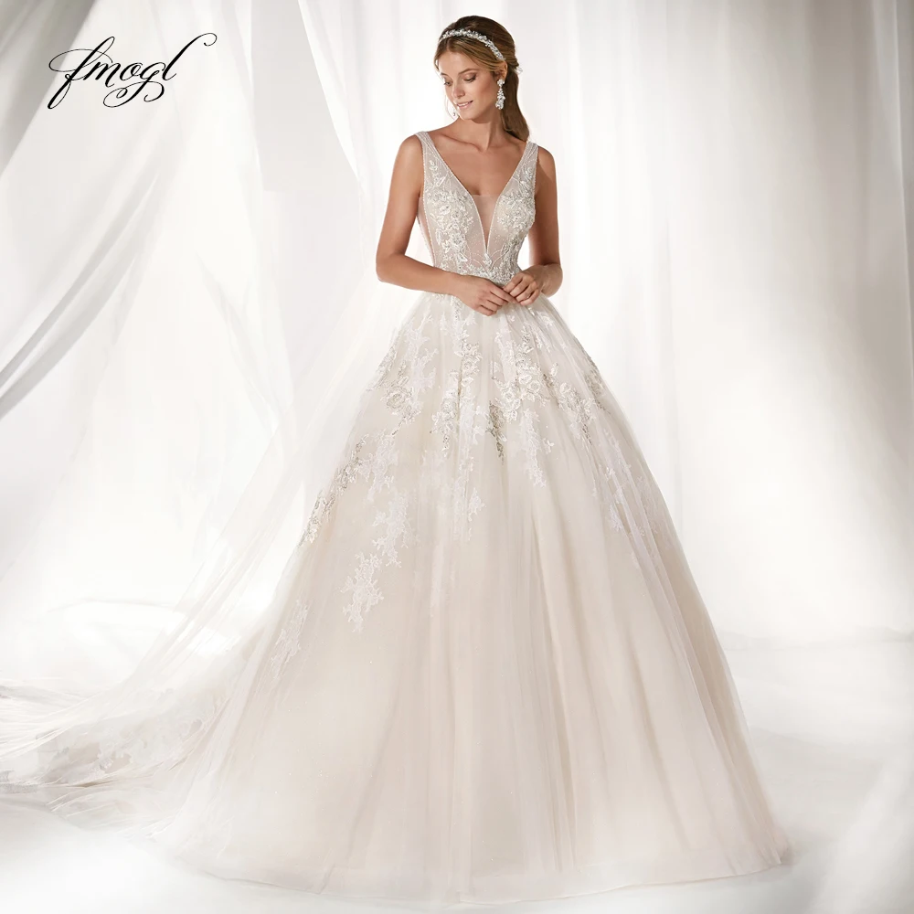 Fmogl Vestido De Noiva Sexy Illusion Wedding Dresses 2019 V Neck Appliques Beaded Court Train Tulle A Line Bride Gown
Fmogl Vestido De Noiva Sexy Illusion Wedding Dresses 2019 V Neck Appliques Beaded Court Train Tulle A Line Bride Gown
