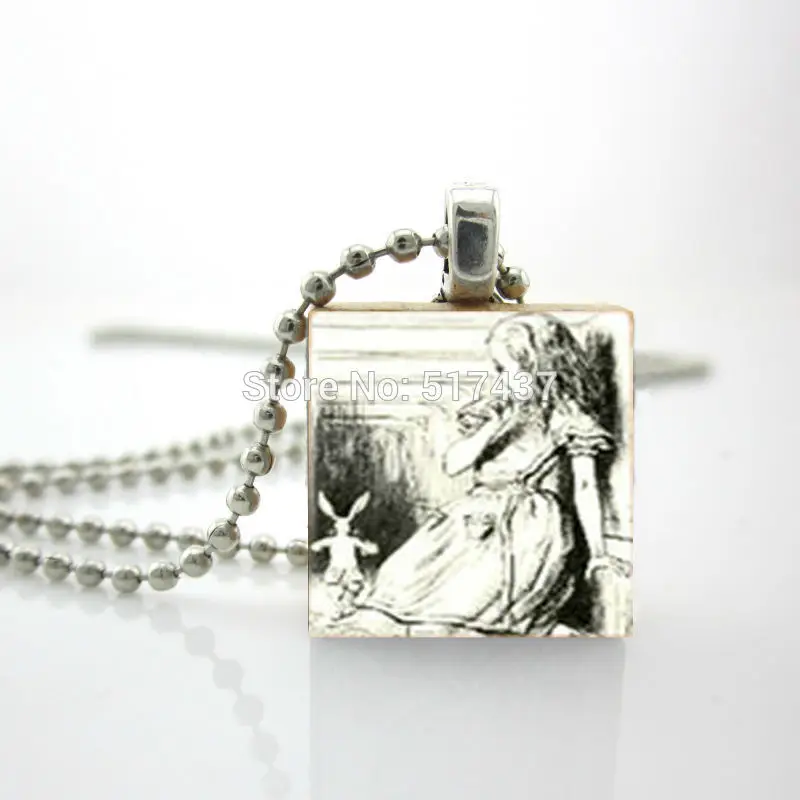 2015 New Alice In Wonderland Pendant Black And White Glass Picture Jewlery Wooden Scrabble Tiles
2015 New Alice In Wonderland Pendant Black And White Glass Picture Jewlery Wooden Scrabble Tiles