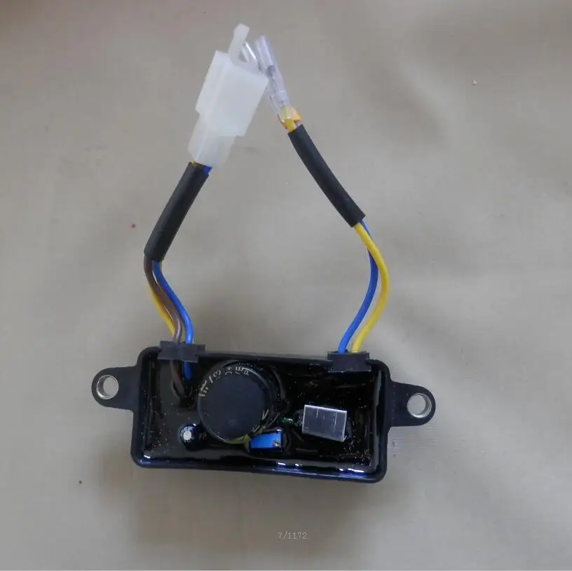 3KW SQURE TYPE UNIVERSAL AVR FITS MOST 2KVA 3KVA GENERATORS 250V 220uf 6 WIRE AUTOMATIC VOILTAGE REGULATOR RECTIFIER
3KW SQURE TYPE UNIVERSAL AVR FITS MOST 2KVA 3KVA GENERATORS 250V 220uf 6 WIRE AUTOMATIC VOILTAGE REGULATOR RECTIFIER