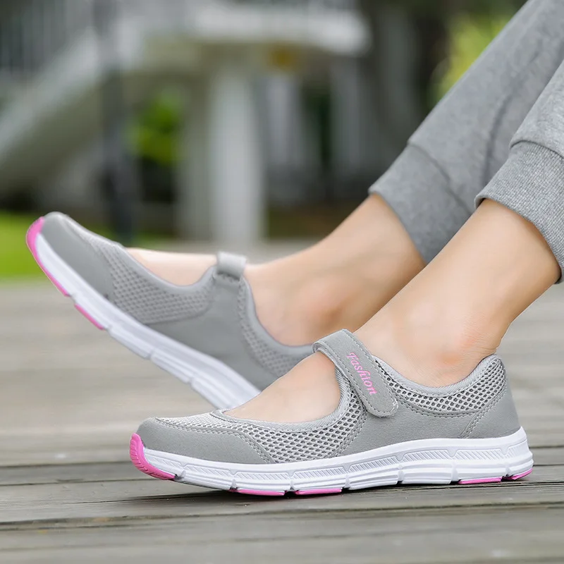 Lightweight Mother Running Shoes For women Comfortable Sport Shoes Outdoor Athletic Sneakers Zapatillas mujer Large size 35-42
Lightweight Mother Running Shoes For women Comfortable Sport Shoes Outdoor Athletic Sneakers Zapatillas mujer Large size 35-42