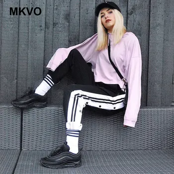 Streetwear fashion women's side button closure split casual high Waist wide leg pants ladies black stitching jogging sweatpants
Streetwear fashion women's side button closure split casual high Waist wide leg pants ladies black stitching jogging sweatpants