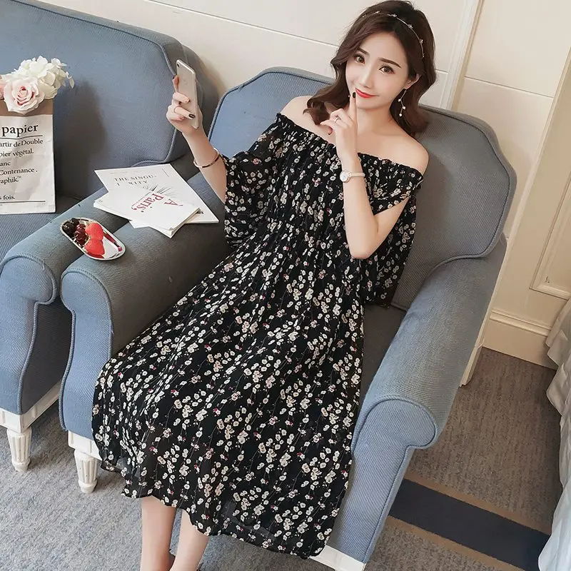Maternity dress summer floral chiffon maternity dress strapless long section Korean version of the maternity dress loose pregnan
Maternity dress summer floral chiffon maternity dress strapless long section Korean version of the maternity dress loose pregnan
