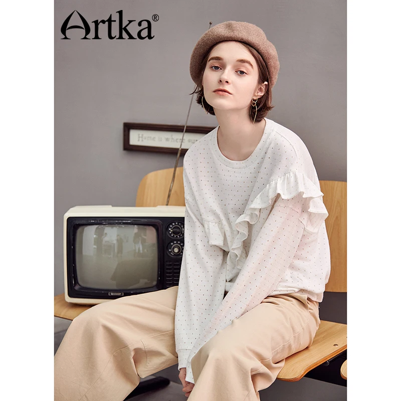 ARTKA 2018 Autumn and Winter New Beige Sweet Asymmetric Ruffled Women's Long Sleeve Doted T-Shirt TA10387Q
ARTKA 2018 Autumn and Winter New Beige Sweet Asymmetric Ruffled Women's Long Sleeve Doted T-Shirt TA10387Q