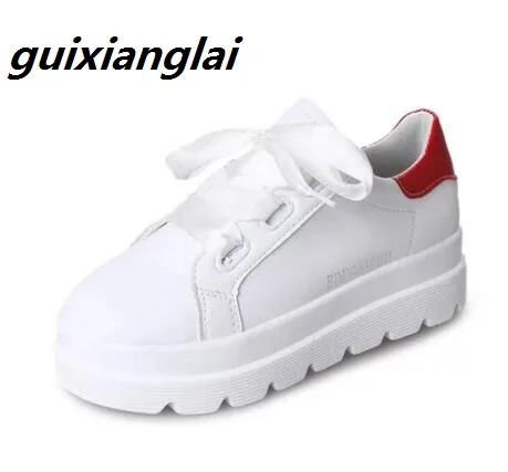 2018 spring new street style hanfan small white shoes Korean version women's shoes thick base summer students' shoes
2018 spring new street style hanfan small white shoes Korean version women's shoes thick base summer students' shoes