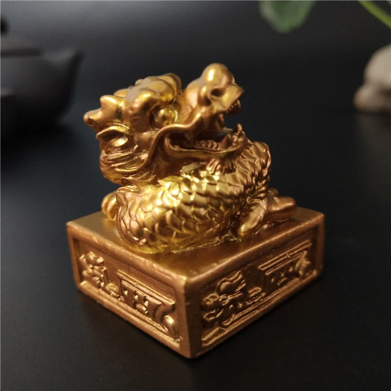 Golden Chinese Dragon Statue Figurines Imperial Jade Seal Crafts Home Decoration Feng Shui Year Zodiac Dragon Sculpture Statues
Golden Chinese Dragon Statue Figurines Imperial Jade Seal Crafts Home Decoration Feng Shui Year Zodiac Dragon Sculpture Statues