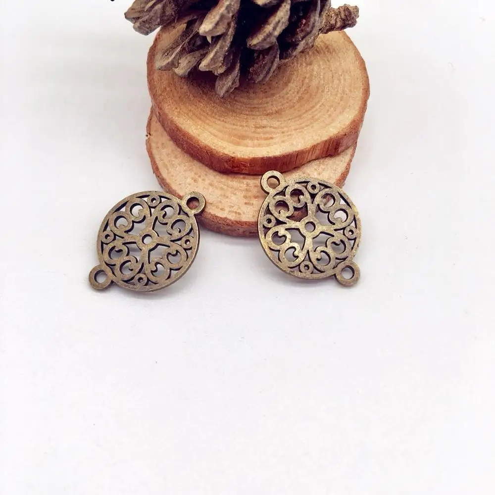 Vintage 10 pcs Round flower charms alloy Bottom bracket Pendants fit DIY necklace bracelet earring charms Jewelry Making
Vintage 10 pcs Round flower charms alloy Bottom bracket Pendants fit DIY necklace bracelet earring charms Jewelry Making