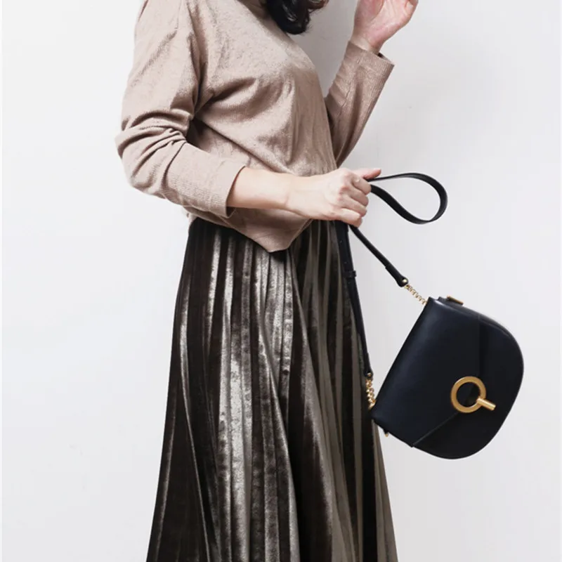Luxury Genuine Leather Handbags 2019 Semi-circle Saddle Bag Retro Keychain Designer Shoulder Bags Sac A Main Femme Bolsos Mujer
Luxury Genuine Leather Handbags 2019 Semi-circle Saddle Bag Retro Keychain Designer Shoulder Bags Sac A Main Femme Bolsos Mujer