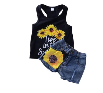 2019 Black vest + Jean shorts set / Sunflower print / Bee Kind Bee Sweet /Live in the sweet
2019 Black vest + Jean shorts set / Sunflower print / Bee Kind Bee Sweet /Live in the sweet