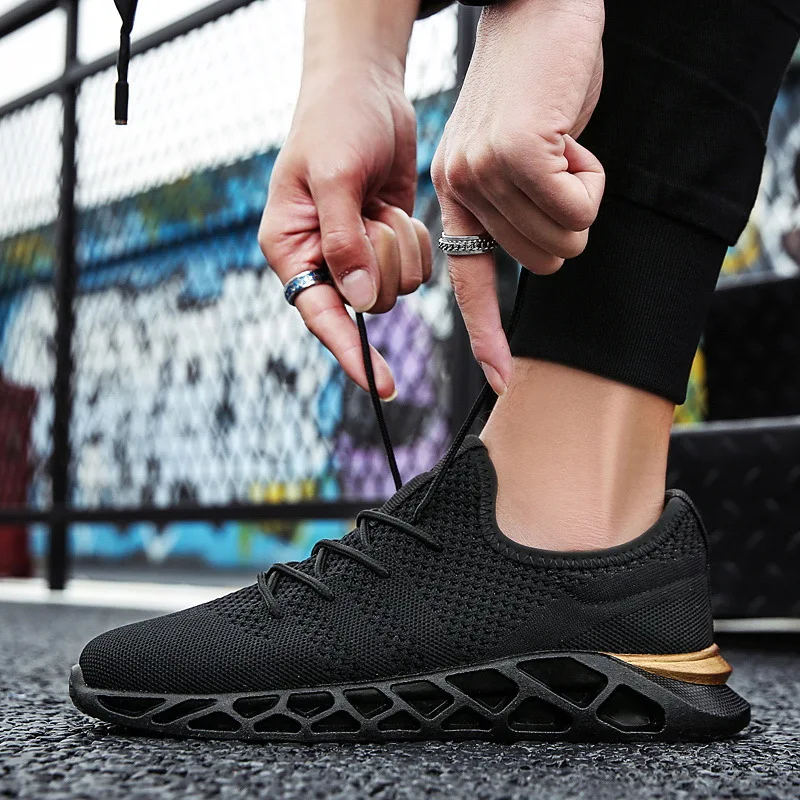 2019 spring and summer new casual breathable sports tide shoes fly woven mesh breathable men's running shoes
2019 spring and summer new casual breathable sports tide shoes fly woven mesh breathable men's running shoes