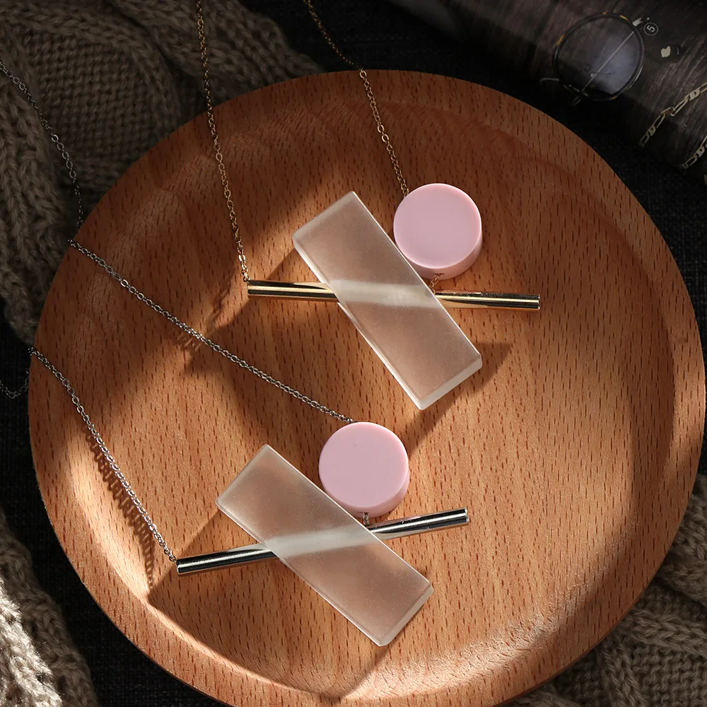 1Pc New Fashion Geometric Pink Clear Resin Pendant Handmade Long Chain Resin Necklace
1Pc New Fashion Geometric Pink Clear Resin Pendant Handmade Long Chain Resin Necklace