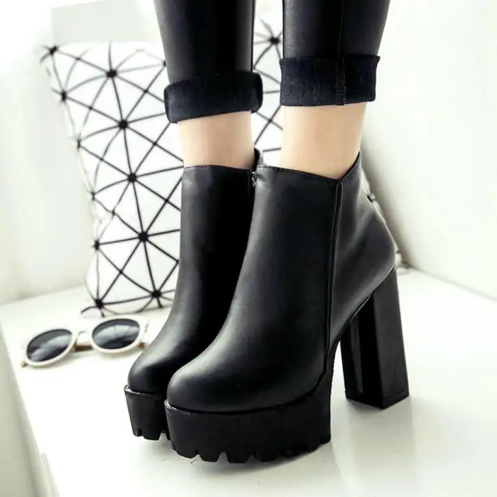 Martin Boot Girl 2018 New European and American waterproof platform bold heels fashion high heels zipper thick bottom women's sh
Martin Boot Girl 2018 New European and American waterproof platform bold heels fashion high heels zipper thick bottom women's sh