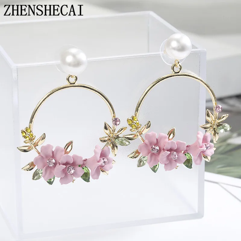 2018 Cute Round Gold dangle Earrings pink Flower Drop Earrings Fashion Ear Circle For Women Boucles D'oreilles Fantaisie Jewelry
2018 Cute Round Gold dangle Earrings pink Flower Drop Earrings Fashion Ear Circle For Women Boucles D'oreilles Fantaisie Jewelry