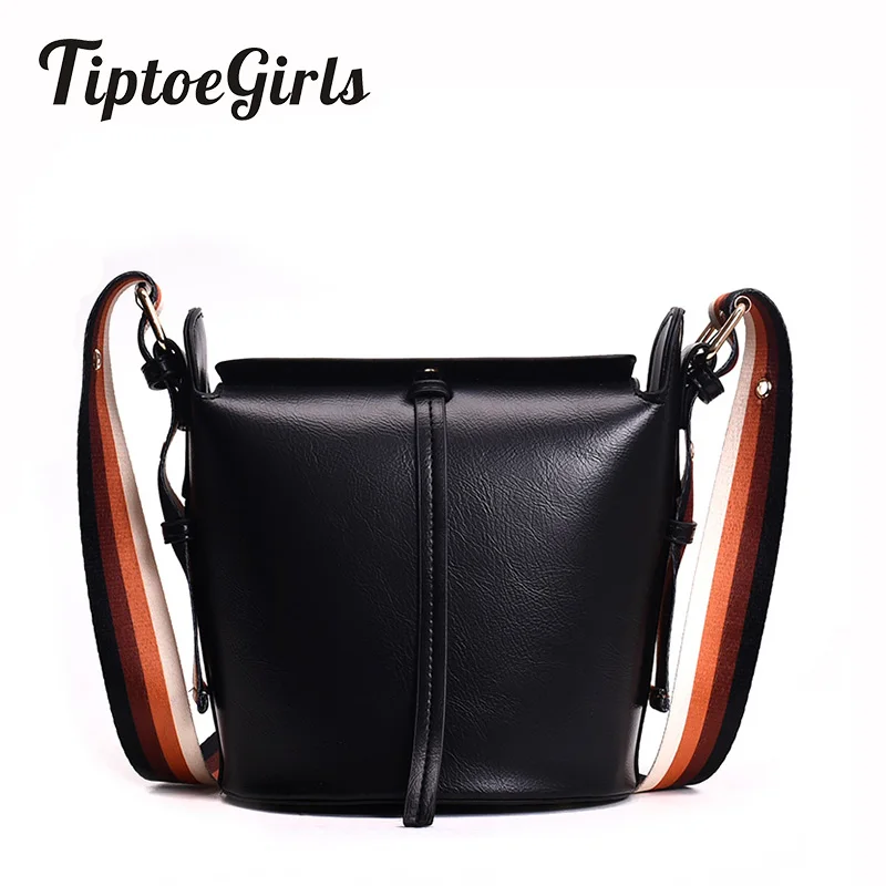 Personality Wide Shoulder Strap Bucket Bag Female New Fashion High Quality Simple Casual Wild Shoulder Messenger Bag
Personality Wide Shoulder Strap Bucket Bag Female New Fashion High Quality Simple Casual Wild Shoulder Messenger Bag