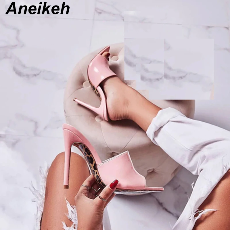 Aneikeh 2019 Novelty Women Slippers Leopard Grain Peep Toe Thin High Heel Dress Summer Slip On Slides Black Pink Blue Size 35-40
Aneikeh 2019 Novelty Women Slippers Leopard Grain Peep Toe Thin High Heel Dress Summer Slip On Slides Black Pink Blue Size 35-40