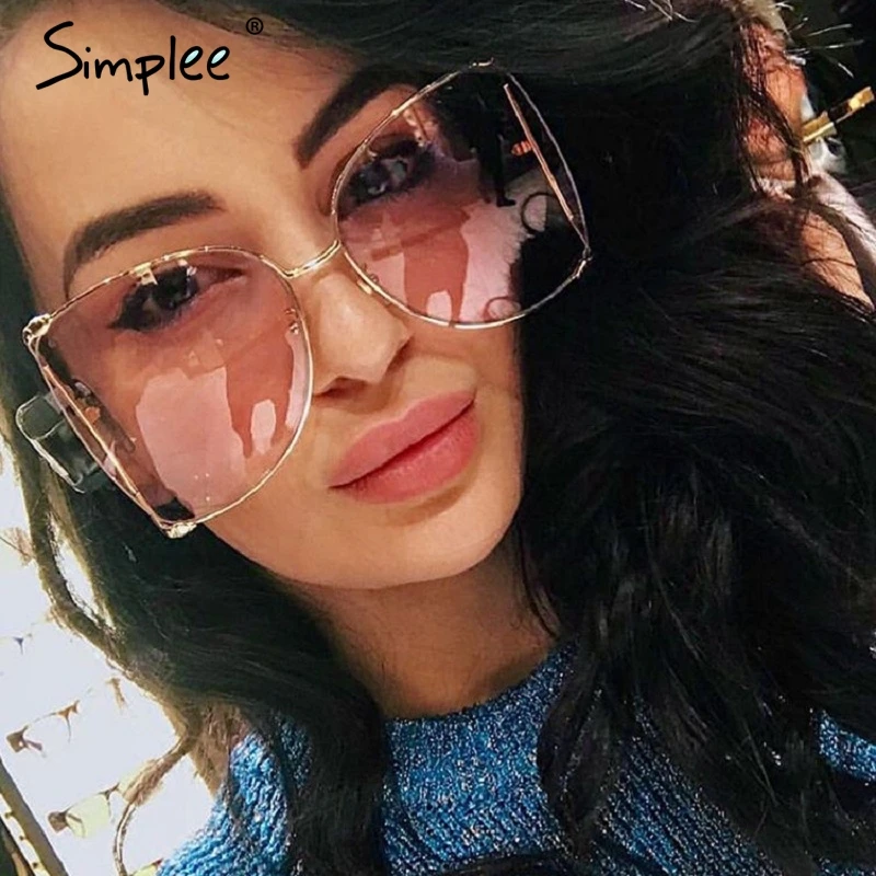 Simplee Retro big square women sunglasses Vintage pearl decoration sun glasses Cat eye shades butterfly fashion Eyewear 2019
Simplee Retro big square women sunglasses Vintage pearl decoration sun glasses Cat eye shades butterfly fashion Eyewear 2019