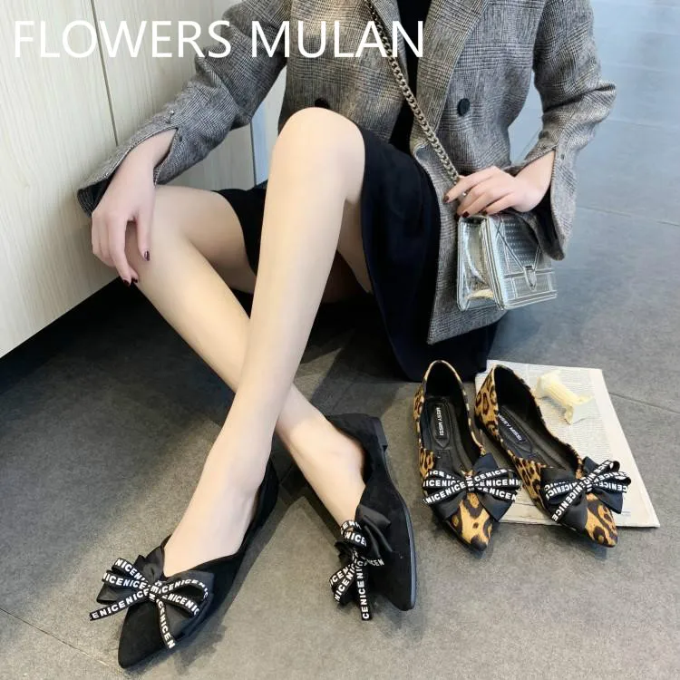 Low Price Leopard Black Suede Girl Loafers Pointed Toe Rubber Heels Women Flats Letter Riband Butterfly-knot Slip On Shoes 2019
Low Price Leopard Black Suede Girl Loafers Pointed Toe Rubber Heels Women Flats Letter Riband Butterfly-knot Slip On Shoes 2019