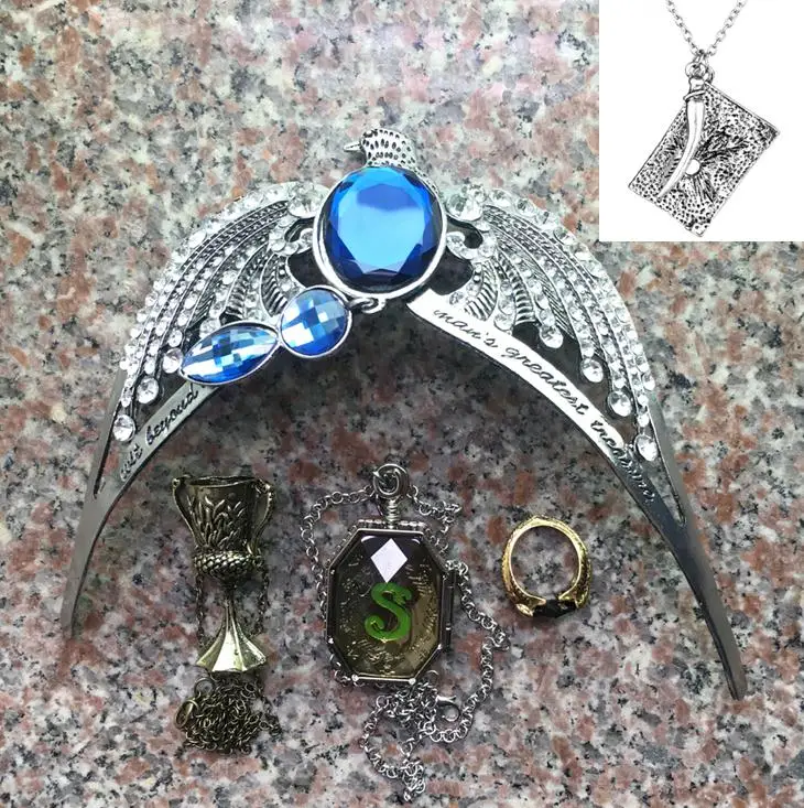 Voldemort Cos Horcrux 5Pcs Set Tom's Diary Gaunt Rings Slytherin Locket Hufflepuff Goblet Ravenclaw Diadem Halloween Cosplay Set
Voldemort Cos Horcrux 5Pcs Set Tom's Diary Gaunt Rings Slytherin Locket Hufflepuff Goblet Ravenclaw Diadem Halloween Cosplay Set