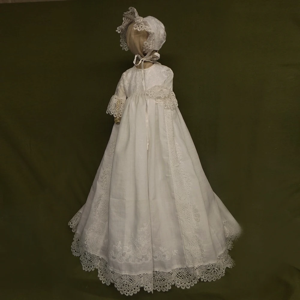 With Hat Baby Girl Christening Gowns Solid Half Sleeves O-Neck A-line Lace Back Button Formal New Newborn Baby Girls Dresses
With Hat Baby Girl Christening Gowns Solid Half Sleeves O-Neck A-line Lace Back Button Formal New Newborn Baby Girls Dresses