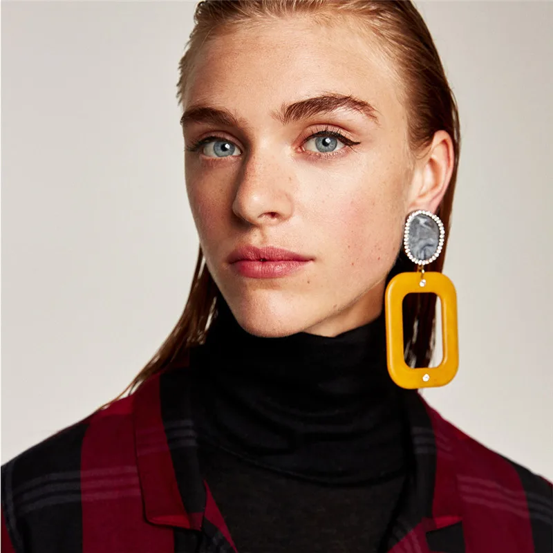 Factory Price ZA Women Drop Earrings Big Hollow Square Pendants Fashion Ear Jewelry Wholesale Acrylic Dangle Earrings ET956
Factory Price ZA Women Drop Earrings Big Hollow Square Pendants Fashion Ear Jewelry Wholesale Acrylic Dangle Earrings ET956