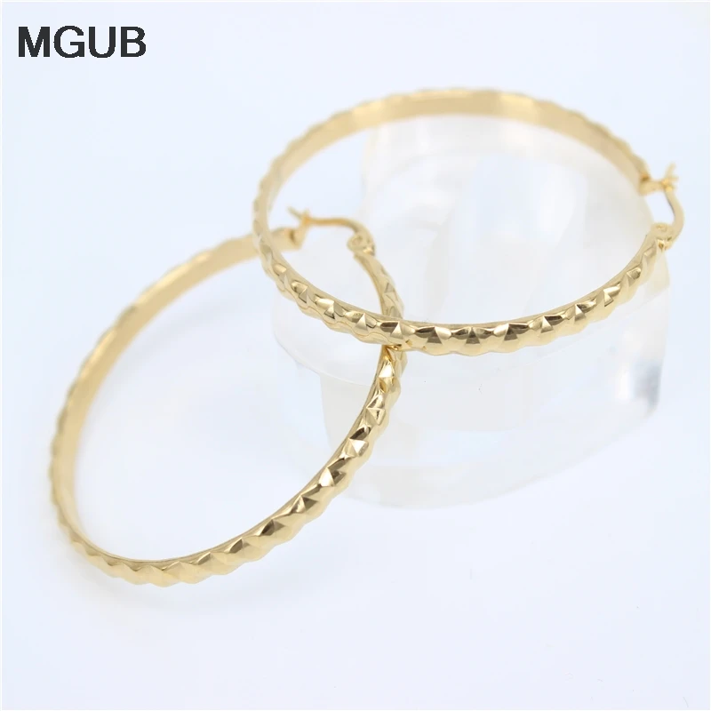 MGUB Stainless steel female lines fine earrings simple personality earrings women popular wholesale price for sale LH243
MGUB Stainless steel female lines fine earrings simple personality earrings women popular wholesale price for sale LH243