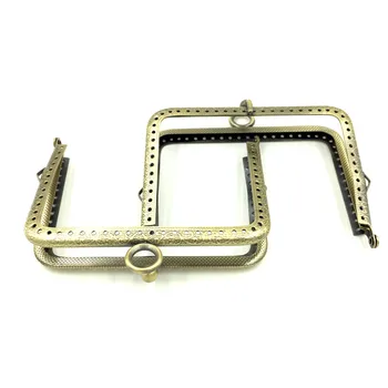 10Pcs Bronze Tone Handbags Bags Accessories Flower Carved Rectangle Metal Frame Kiss Clasp Lock Handle 117x95mm
10Pcs Bronze Tone Handbags Bags Accessories Flower Carved Rectangle Metal Frame Kiss Clasp Lock Handle 117x95mm