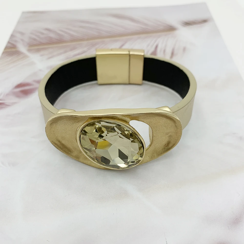 Classic Crystal Rhinestones Metal Bracelets For Women Statement Alloy Cuff Bangle Jewelry Party Fashion Accessories
Classic Crystal Rhinestones Metal Bracelets For Women Statement Alloy Cuff Bangle Jewelry Party Fashion Accessories