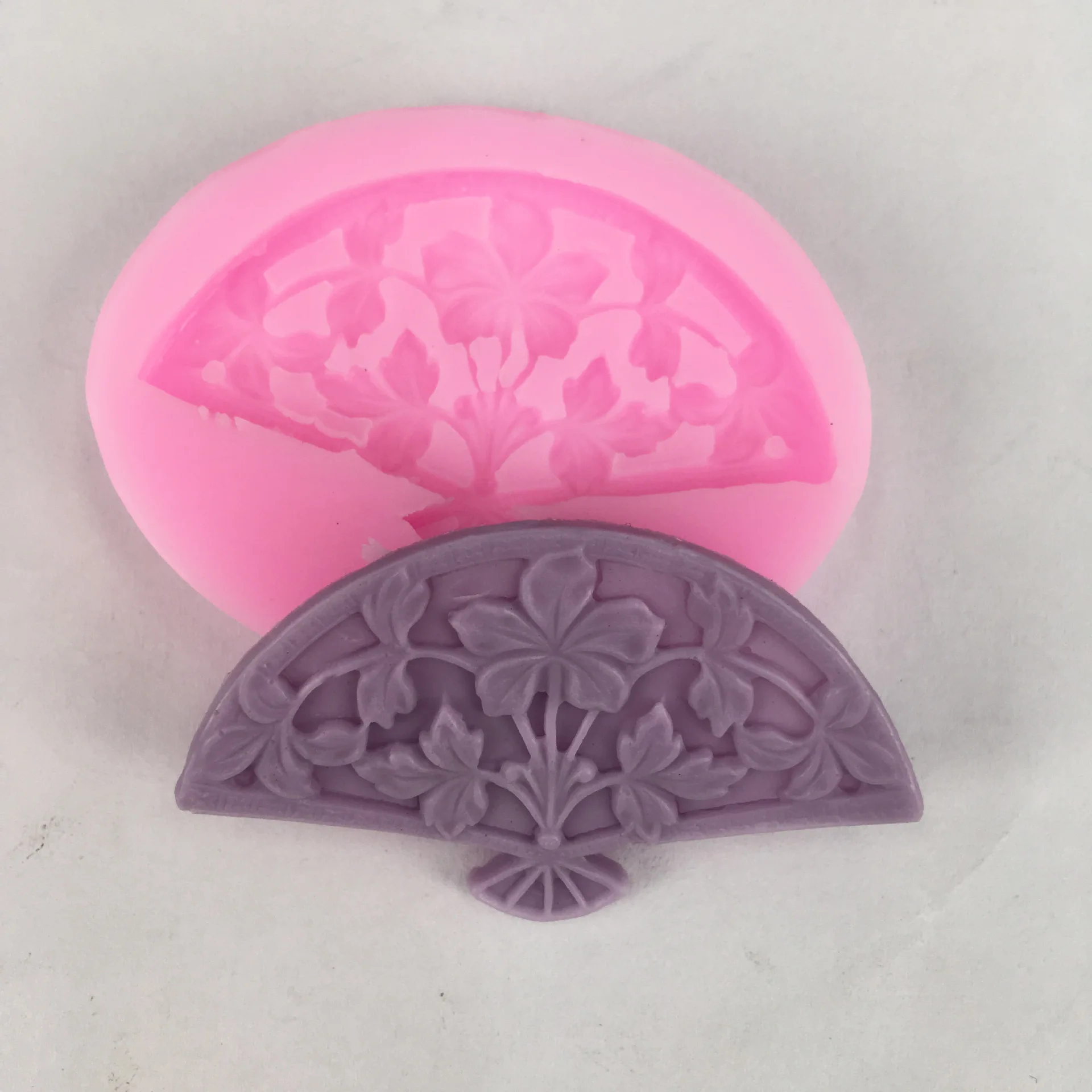Small Craft Fan silicon gel Mould sugarcraft Chocolate biscuit mold Silicone Soap Molds
Small Craft Fan silicon gel Mould sugarcraft Chocolate biscuit mold Silicone Soap Molds