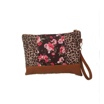 Fashion Women Cosmetic Bag Portable Leopard Travel Toiletry With Zipper Closure and Handle Day Clutches Purse Personalized
Fashion Women Cosmetic Bag Portable Leopard Travel Toiletry With Zipper Closure and Handle Day Clutches Purse Personalized