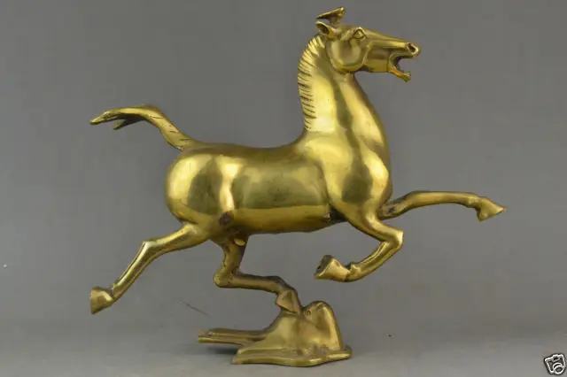 Healing Rare Old Copper Carving Fine Horse Step On The Swallow Noble Statue Garden Decoration 100% real Brass Bronze
Healing Rare Old Copper Carving Fine Horse Step On The Swallow Noble Statue Garden Decoration 100% real Brass Bronze