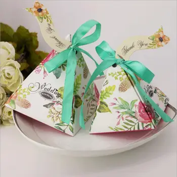 200pcs Triangular Flower charming Candy Boxes Wedding Favors Bridal Shower Gifts Chocolate Box + tags & ribbons
200pcs Triangular Flower charming Candy Boxes Wedding Favors Bridal Shower Gifts Chocolate Box + tags & ribbons