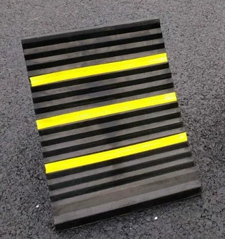 Portable wheel ramp pad, triangular wood slip stopper, rubber stopper, wheel tire positioning retainer , tire repairing tool
Portable wheel ramp pad, triangular wood slip stopper, rubber stopper, wheel tire positioning retainer , tire repairing tool